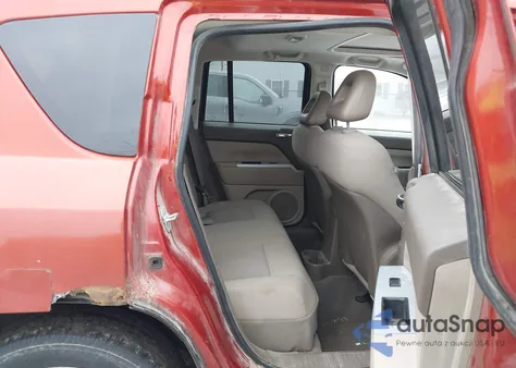 2008 Jeep Compass Sport z USA, uszkodzony, nr VIN 1J8FT47W48D554383